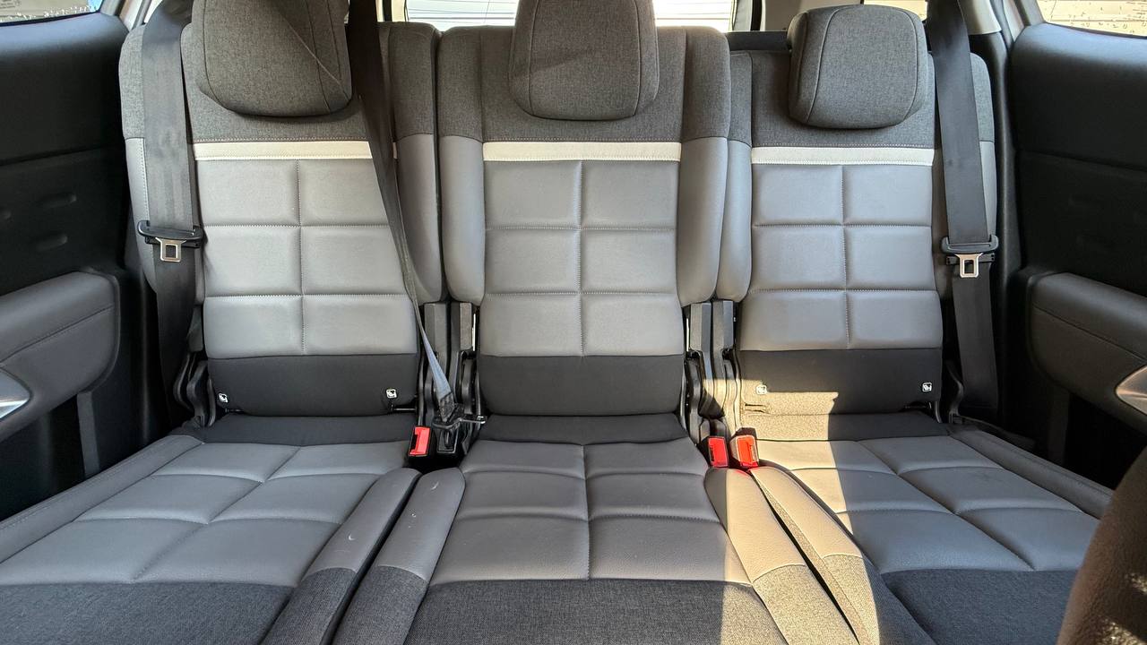 Three individual rear seats of the Citroën C5 Aircross