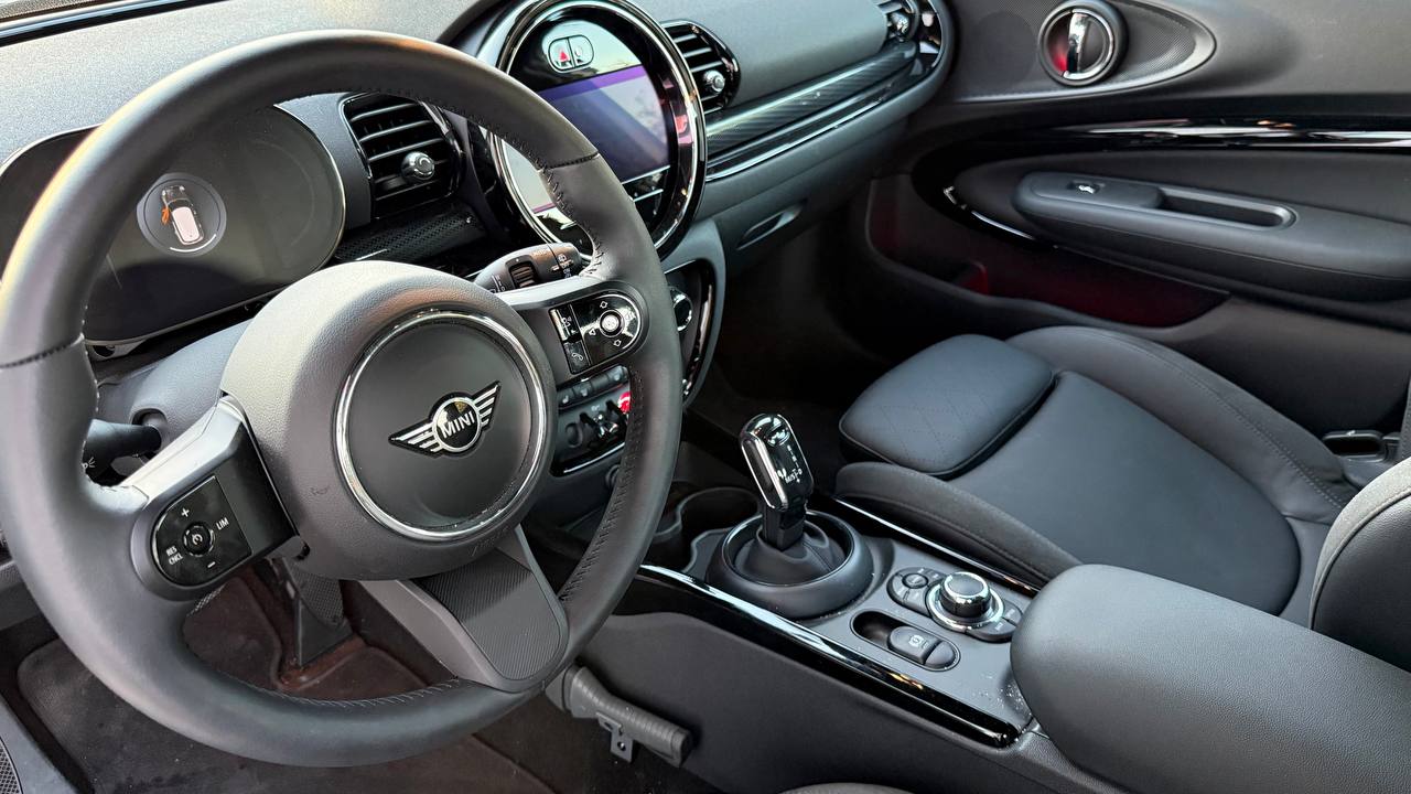 MINI Clubman cockpit and centre console