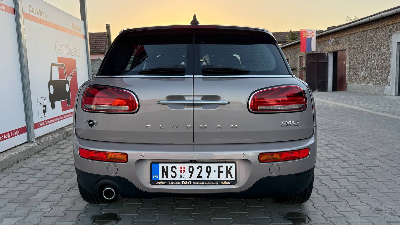 Rear view of the MINI Clubman